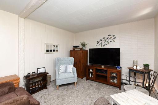 309 1st Avenue E, Abercrombie, ND 58001