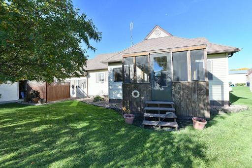 309 1st Avenue E, Abercrombie, ND 58001