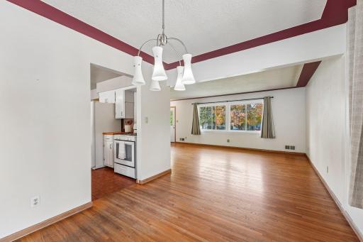 585 9th Street N, Bayport, MN 55003