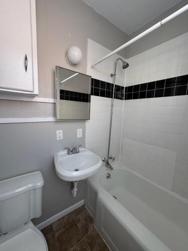 1562 Edmund Avenue, Saint Paul, MN 55104