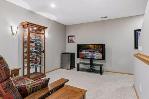 1440 Clippership Bay, Woodbury, MN 55125