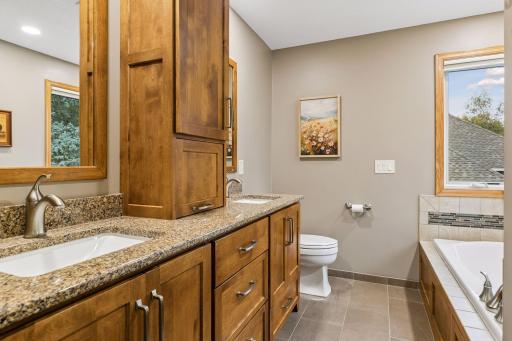 1440 Clippership Bay, Woodbury, MN 55125