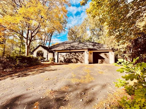 13505 Elkwood Drive, Apple Valley, MN 55124