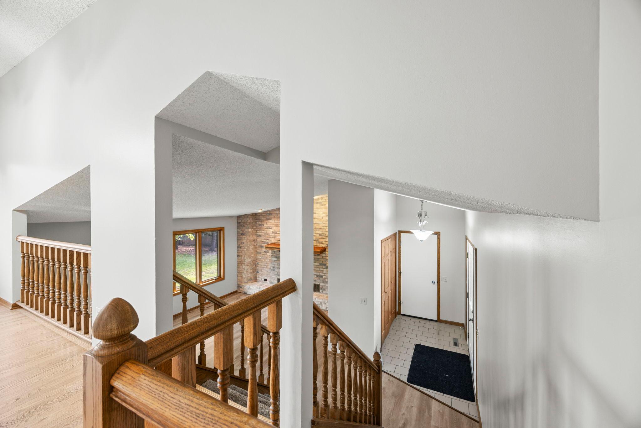 28-web-or-mls-1762 Drake Dr-79.jpg