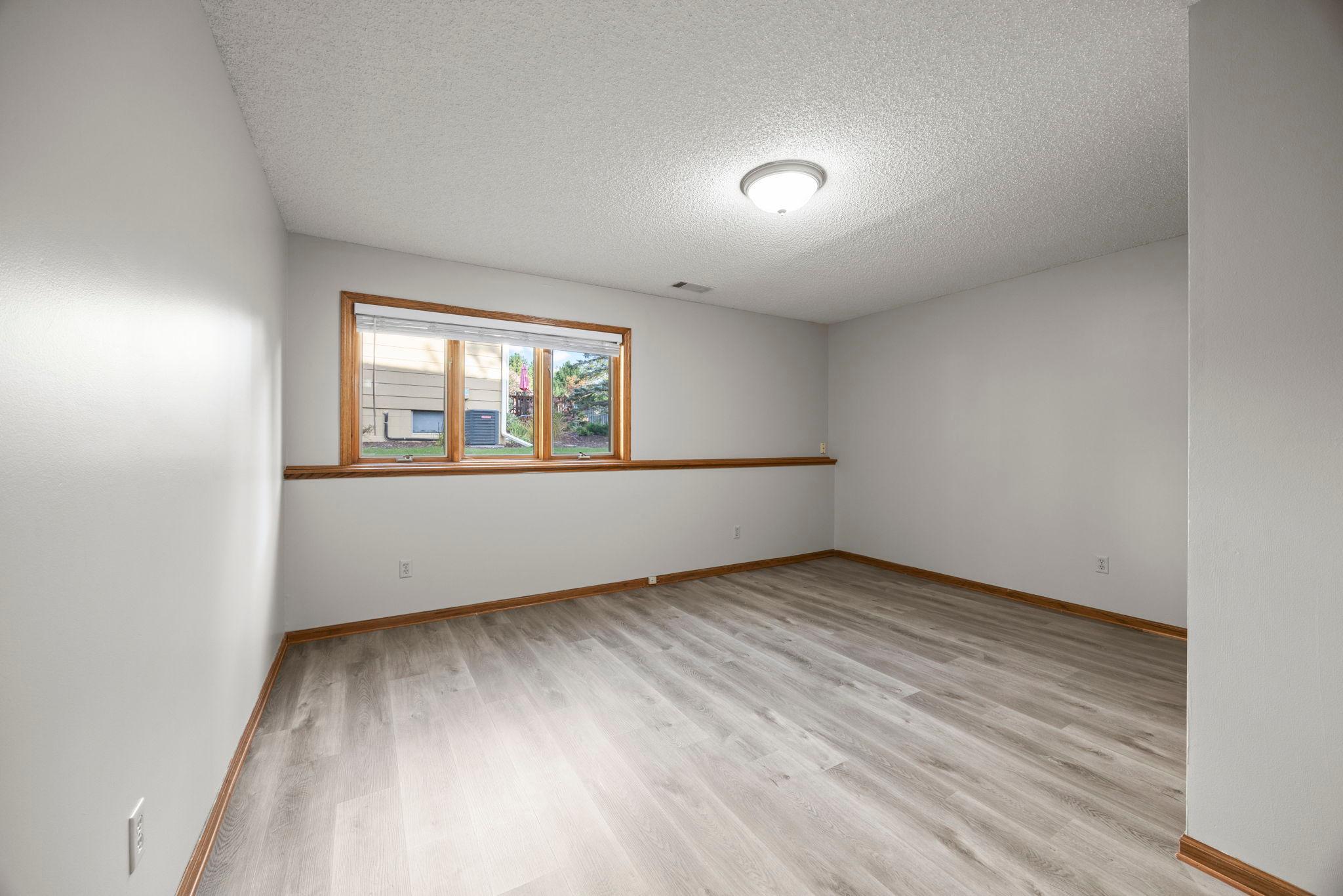 46-web-or-mls-1762 Drake Dr-264.jpg