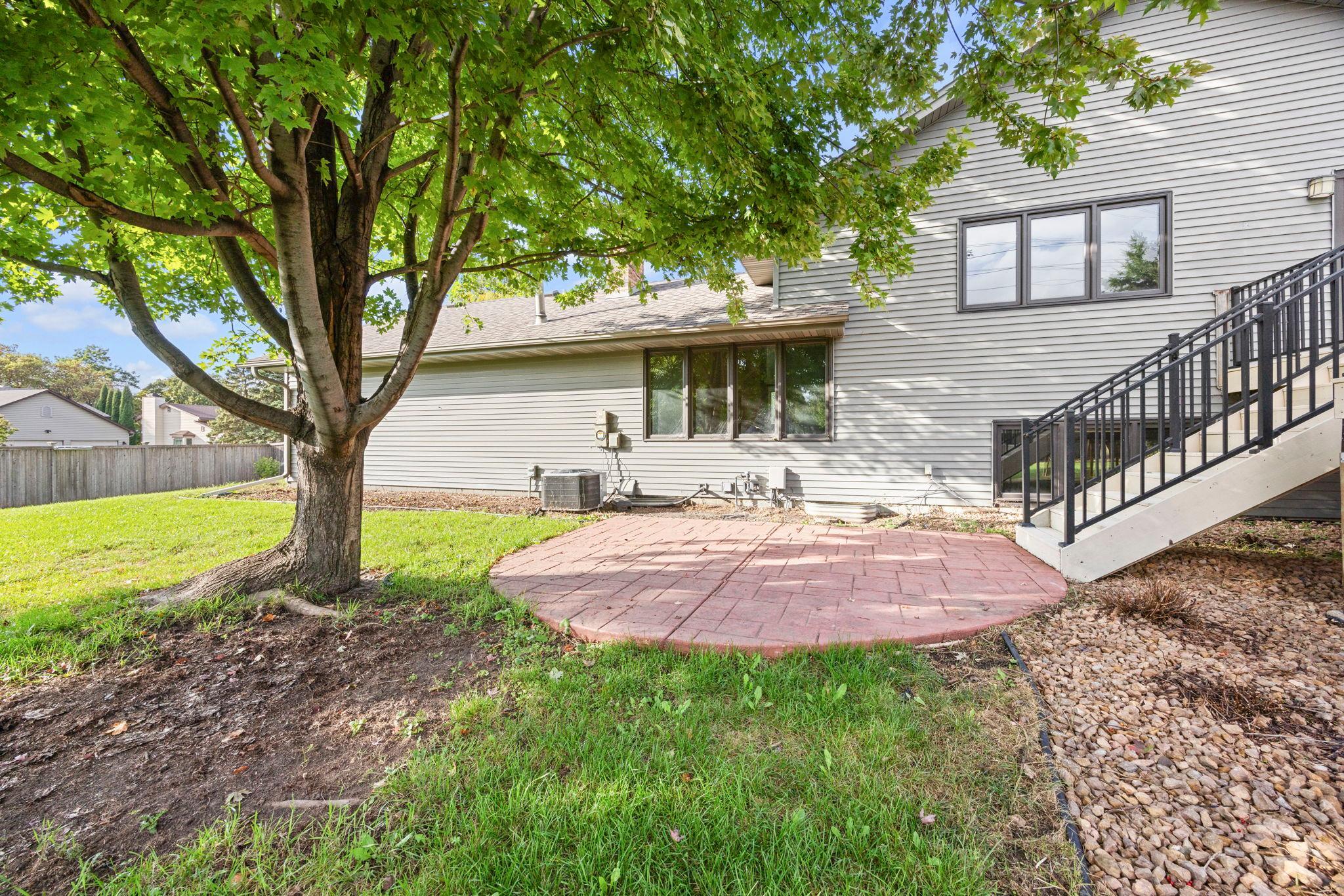 68-web-or-mls-1762 Drake Dr-183.jpg