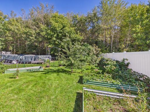 38377 Hunters Ridge Trail, North Branch, MN 55056