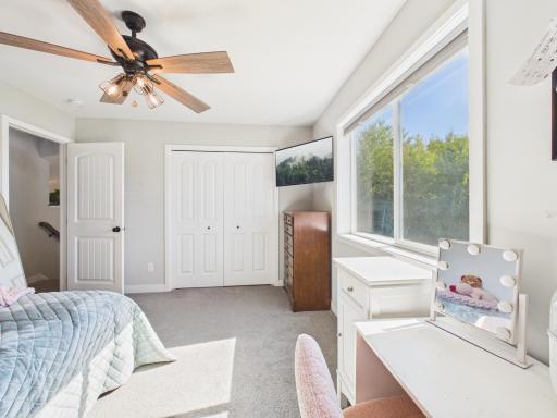 38377 Hunters Ridge Trail, North Branch, MN 55056