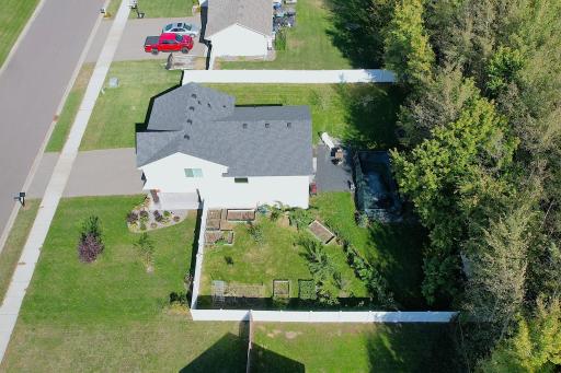 38377 Hunters Ridge Trail, North Branch, MN 55056