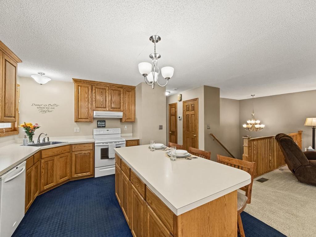 019-030-Kitchen-1024x768.jpg