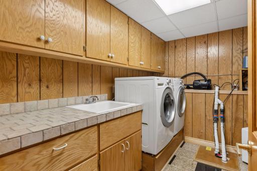 11910 44th Avenue North - Spacecrafting - 0033.jpg