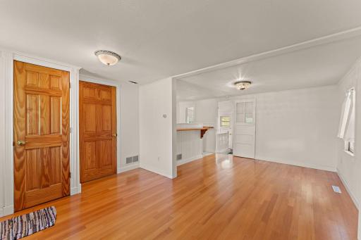 415 Chestnut Street E, South Saint Paul, MN 55075