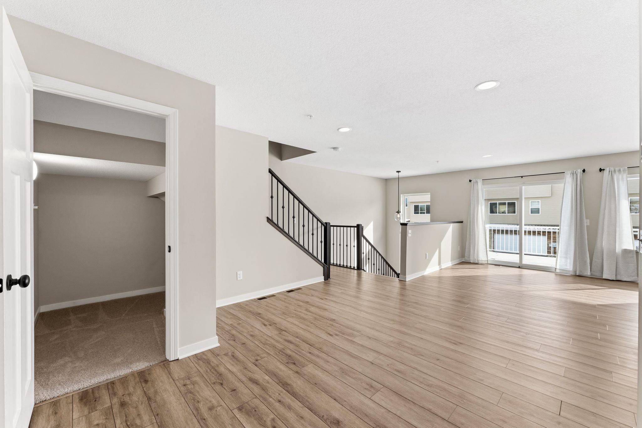 Large Open Floor Plan East Facing for morning sun
