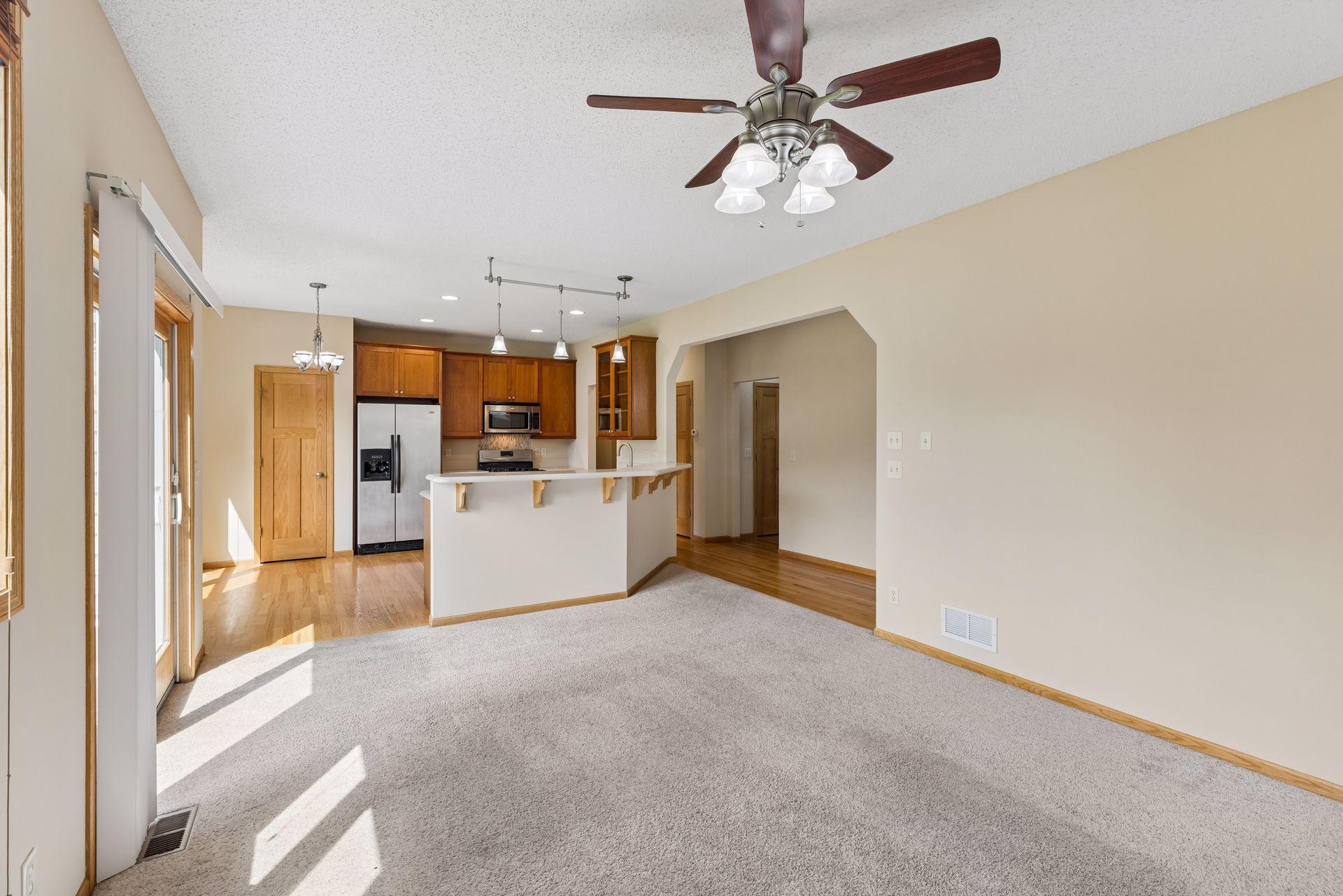 Natural lighting throughout