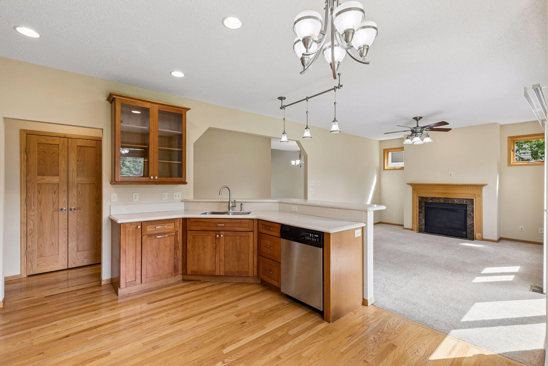 Perfect breakfast bar nook