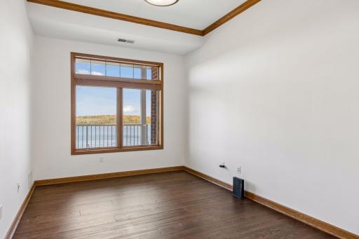 1776 Stieger Lake Lane, 409, Victoria, MN 55386