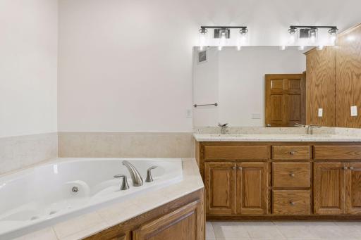 1776 Stieger Lake Lane, 409, Victoria, MN 55386