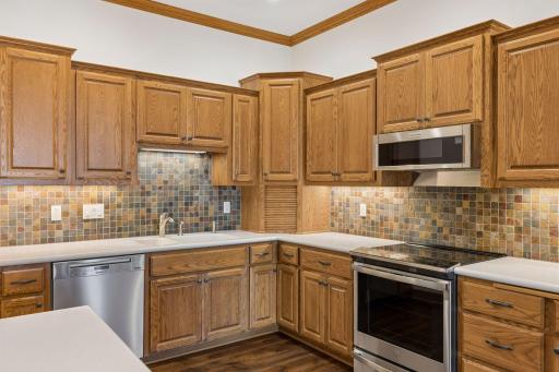 1776 Stieger Lake Lane, 409, Victoria, MN 55386