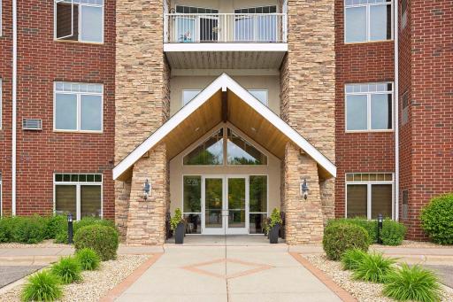 1776 Stieger Lake Lane, 409, Victoria, MN 55386
