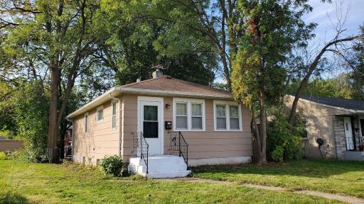 2128 Bush Avenue E, Saint Paul, MN 55119