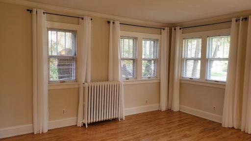 2128 Bush Avenue E, Saint Paul, MN 55119