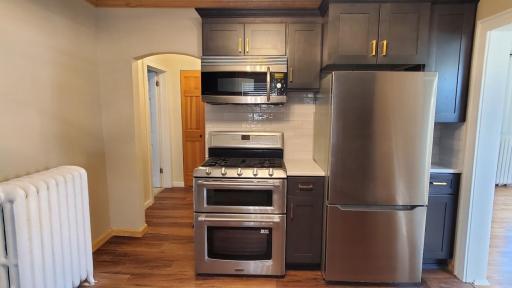 2128 Bush Avenue E, Saint Paul, MN 55119
