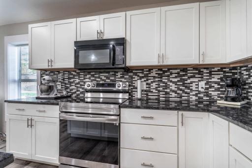 514 E Hampden Avenue, Fergus Falls, MN 56537