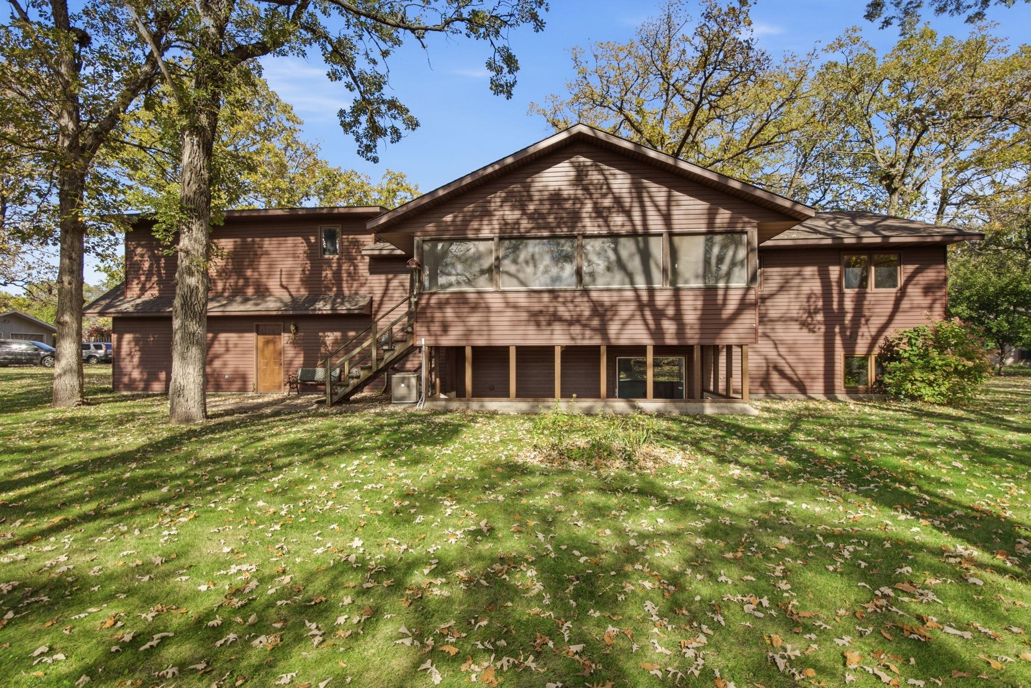 3 season porch and covered patio, ideal for entertaining