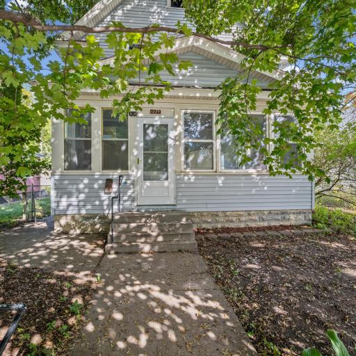 1227 Thomas Avenue, Saint Paul, MN 55104