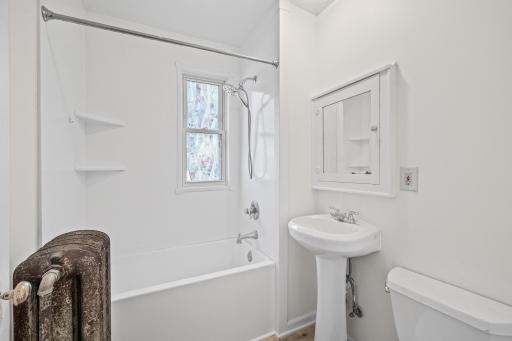 1227 Thomas Avenue, Saint Paul, MN 55104