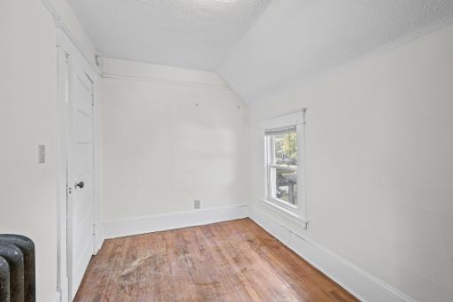 1227 Thomas Avenue, Saint Paul, MN 55104
