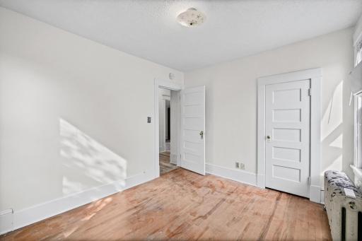 1227 Thomas Avenue, Saint Paul, MN 55104