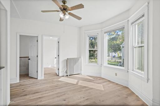 1227 Thomas Avenue, Saint Paul, MN 55104