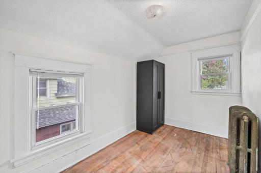 1227 Thomas Avenue, Saint Paul, MN 55104