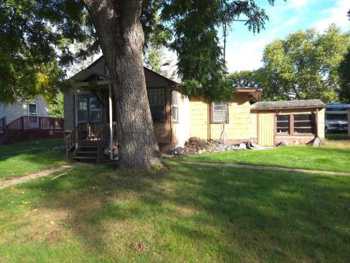 206 E Depue Avenue, Olivia, MN 56277
