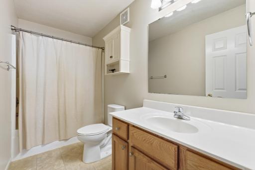 3291 N View Lane, Woodbury, MN 55125