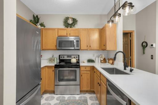 657 Kingfisher Lane, C, Woodbury, MN 55125