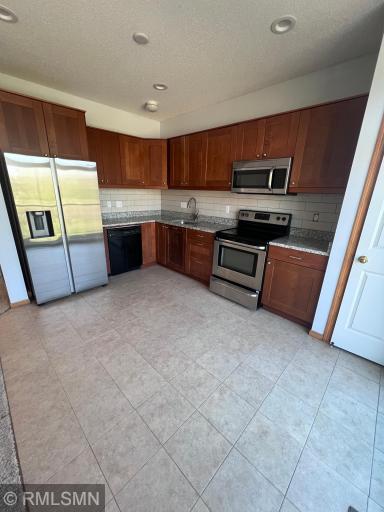 15715 Fox Circle, Apple Valley, MN 55124