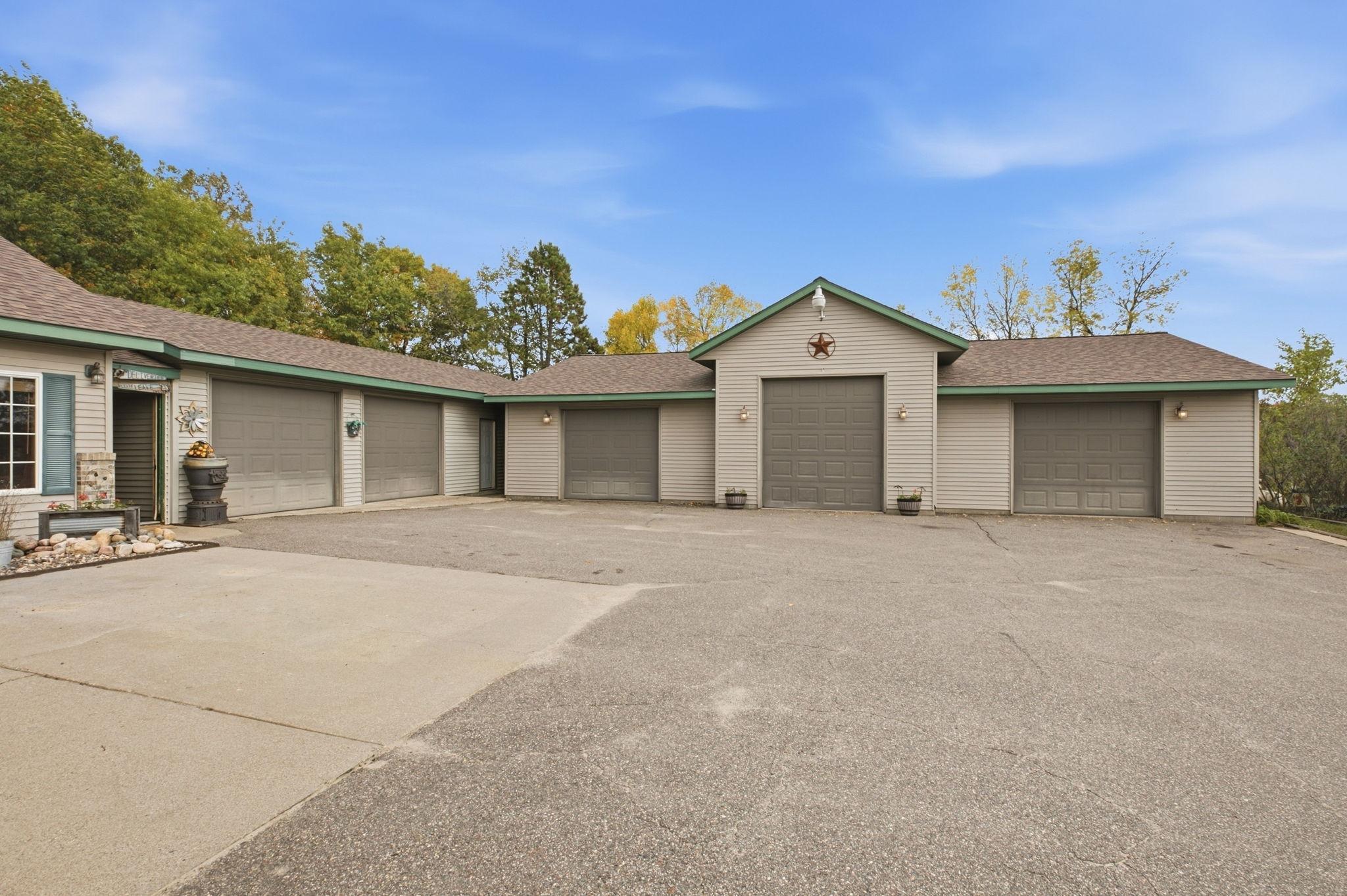 6 Garage Stalls & Parking