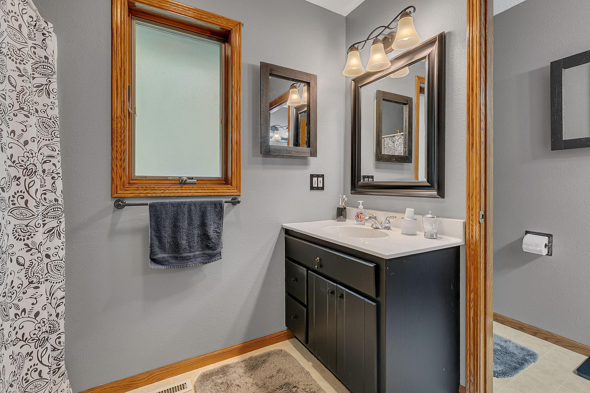 Full Primary Bathroom - upper level.jpg