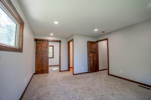 21000 Highway 9 NE, New London, MN 56273