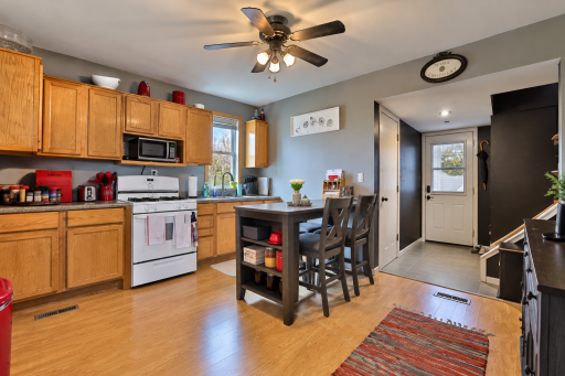 502 Wisconsin Avenue SE, Staples, MN 56479