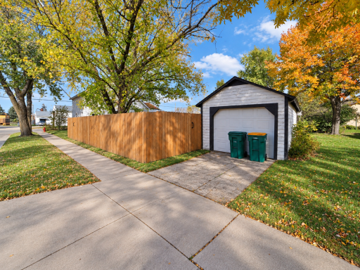 502 Wisconsin Avenue SE, Staples, MN 56479