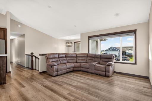 386 Neisen Avenue W, Delano, MN 55328