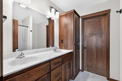 386 Neisen Avenue W, Delano, MN 55328