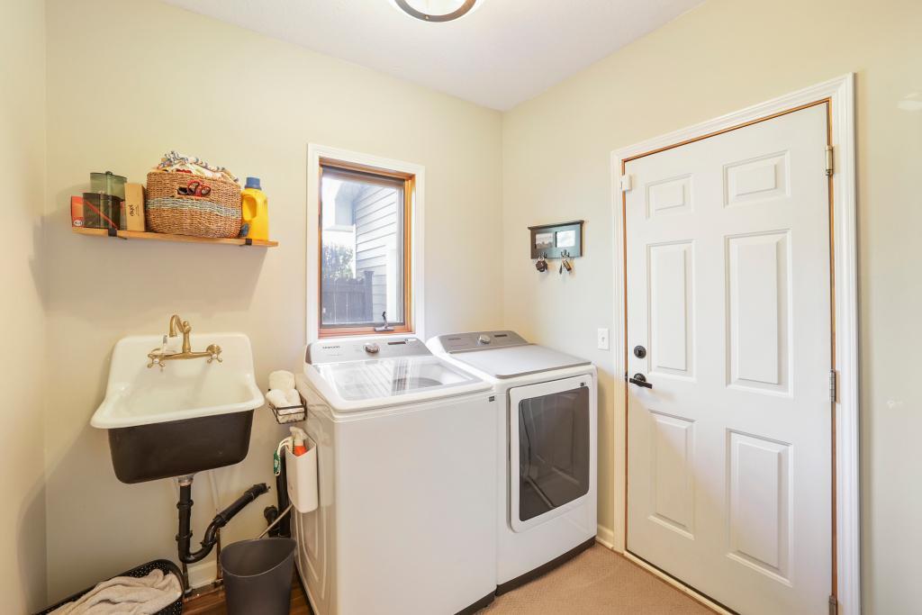 17500 82nd Ave N - MLS Sized - 025 - 25 Laundry Room.jpg