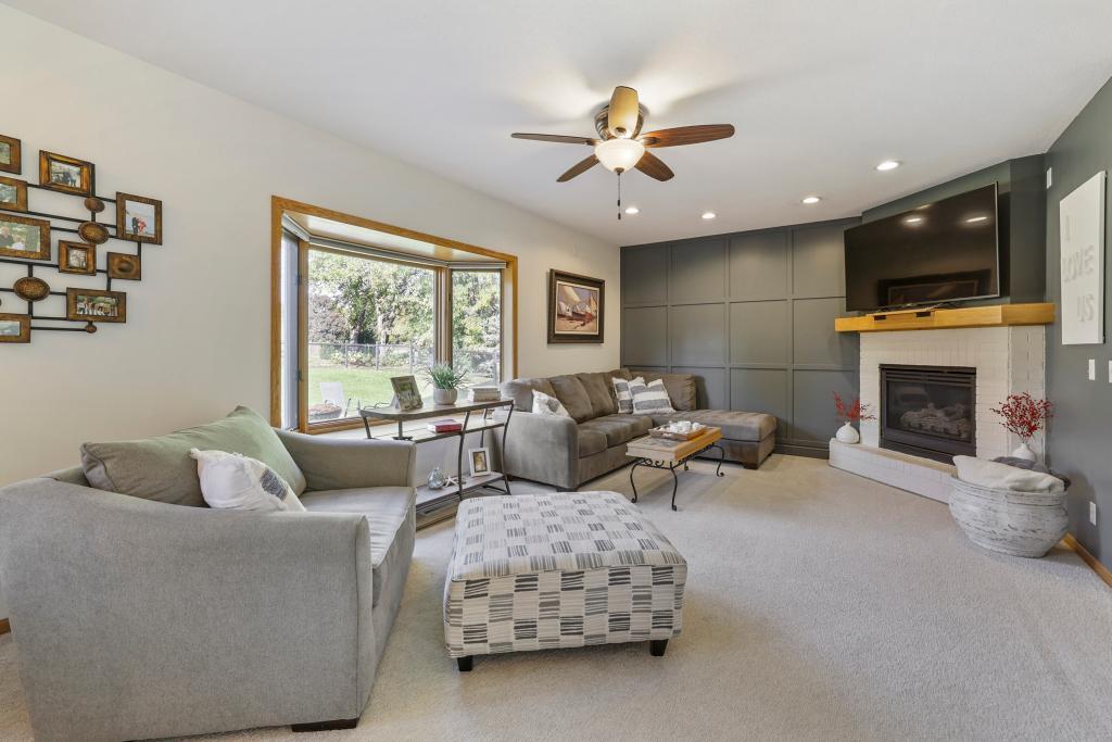 17500 82nd Ave N - MLS Sized - 013 - 13 Family Room.jpg