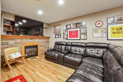 17500 82nd Ave N - MLS Sized - 010 - 10 Family Room.jpg