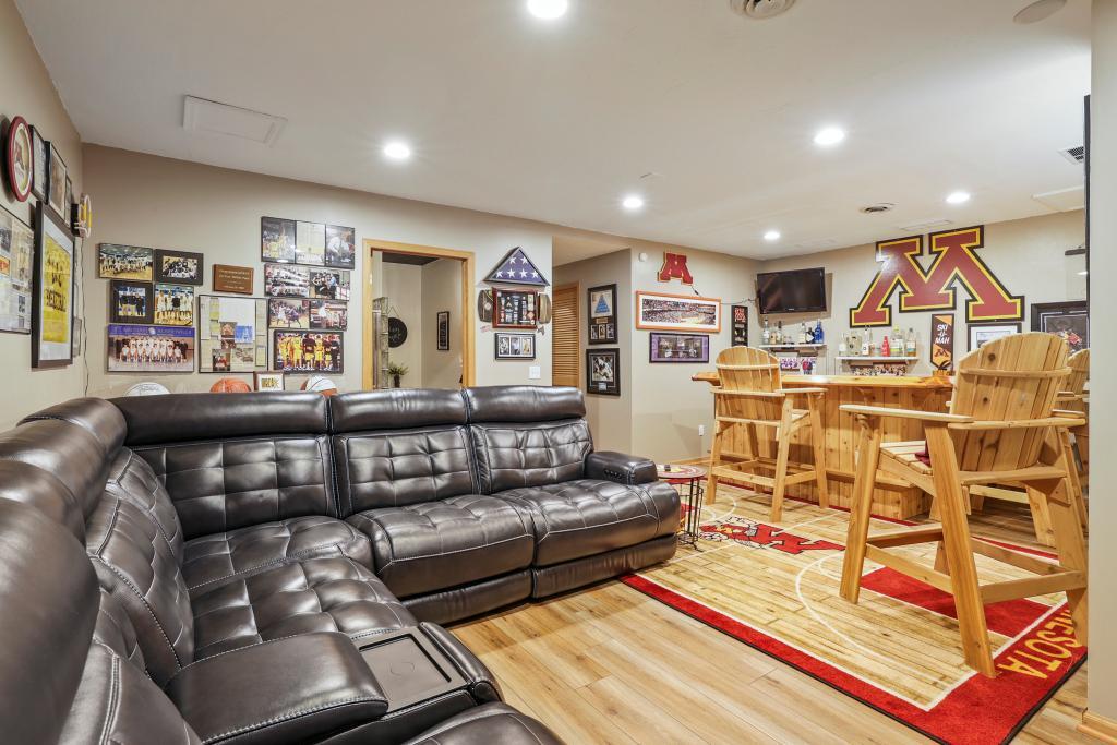 17500 82nd Ave N - MLS Sized - 011 - 11 Family Room.jpg