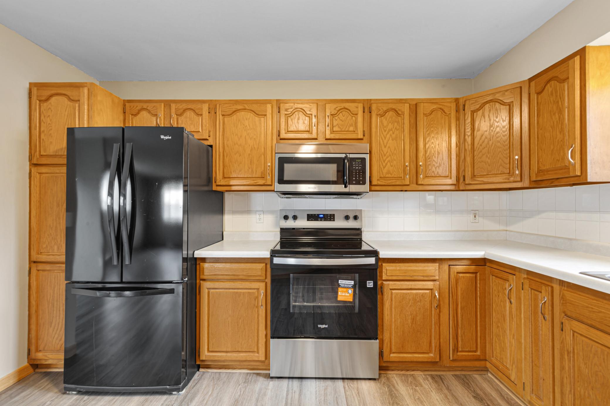 23 kitchen.jpg